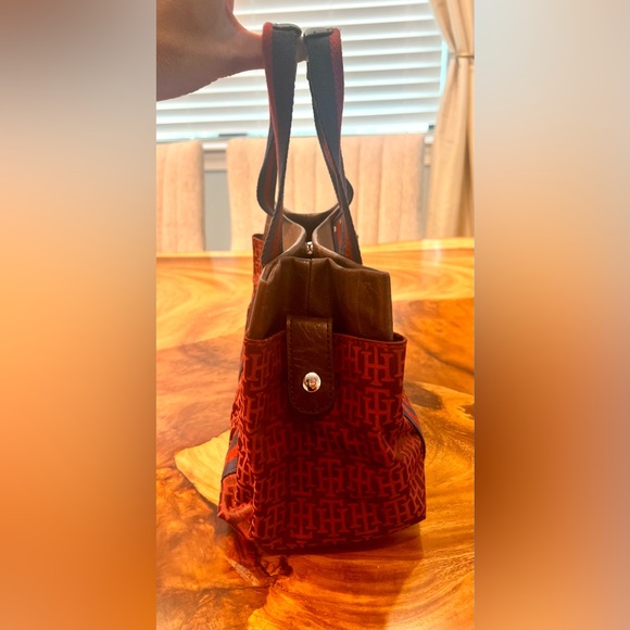 TOMMY HILFIGER EST1985 AMERICAN CLASSIC TOTE. Red, Navy Blue & Brown Leather EUC - Picture 4 of 17